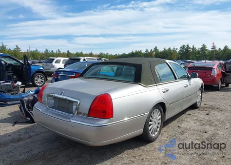 2005 Lincoln Town Car Signature из США, поврежденный, VIN 1LNHM81W55Y635003